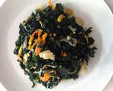 Foto langkah ke 6 dari resep Oseng daun pepaya jepang.