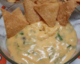 Foto del paso 5 de la receta: Doritos caseros con salsa de cheddar y verdeo 💣