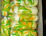 Foto langkah ke 7 dari resep Bolu lipat Kukus.