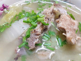 Canh cải thảo nấu xương heo