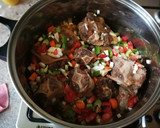 Foto del paso 4 de la receta: Rabo de toro en salsa 🐂