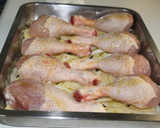 Foto del paso 4 de la receta: Muslos de pollo al horno con cerveza