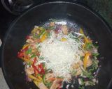 A picture of step 5 of Spicy honey chicken stir-fry.