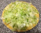 Foto del paso 1 de la receta: Ensalada de atún, ananá, aceitunas negras, palmitos y rabanitos