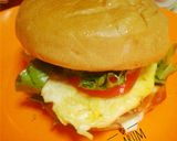 Foto langkah ke 4 dari resep Burger telur.