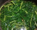 Foto langkah ke 1 dari resep Rujak Mie Kangkung Khas Betawi.