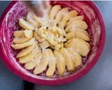 Une image de l'étape 10 de Gâteau aux pommes caramélisées.