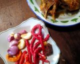 Foto langkah ke 2 dari resep Kepala Ayam Bumbu Rujak.