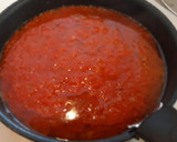 Foto del paso 3 de la receta: Salchichas frescas con salsa de tomate
