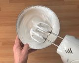Foto del passaggio 1 della ricetta Albicocche Melba con Meringa Vegana in Vasocottura