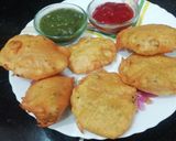 A picture of step 6 of Potato pakoda.