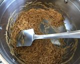 A picture of step 1 of Seviyaan Kheer/Sev Ni Kheer/Vermicelli Kheer.