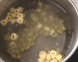 Foto del paso 7 de la receta: Tortellinis con bacon, salsa de verduras y queso