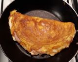 Foto del paso 2 de la receta: Omelette express de jamón y queso