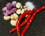 Foto langkah ke 1 dari resep Tumis Pindang Suwir Kemangi.