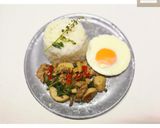 รูปขั้นตอนการทำที่ 4 ของ 🍳ข้าวกะเพราหมูสับไข่ดาว🌿
