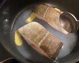 A picture of step 3 of Japanese simmered cod fish - Tara no nitsuke.