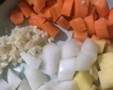 Foto langkah ke 1 dari resep Beef Curry / Kari / Kare Sapi dengan Ebi Furai / Udang Goreng.