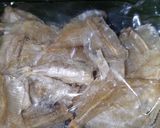 Foto langkah ke 1 dari resep Balado Ikan Asin Kapas.