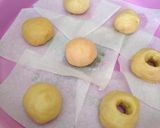 Foto langkah ke 4 dari resep Donat lembut praktis.