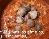 Foto del paso 8 de la receta Revuelto de melva, almejas y gambas