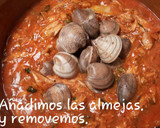 Foto del paso 8 de la receta: Revuelto de melva, almejas y gambas