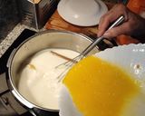Foto del paso 5 de la receta: Flan casero de mi madre con piña