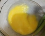Foto langkah ke 1 dari resep Dadar Tauge Bunga Bawang.