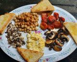 Foto del paso 7 de la receta: Garbanzos, cherry, hongos, zucchini, etc (picada saludable)