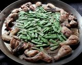 A picture of step 3 of Paella Valenciana.