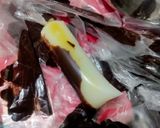 Foto langkah ke 3 dari resep Es Lilin Coklat Susu.