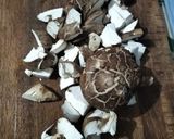 Foto langkah ke 2 dari resep Tumis Pokchoy Jamur.