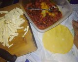 Foto del paso 3 de la receta: Empanadas rellenas con queso y salchicha ranchera