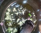 A picture of step 2 of Spinach garlic tofu.