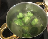 Foto del paso 2 de la receta: Papilla de brócoli para bebé de 5 meses