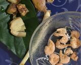 Foto langkah ke 1 dari resep Gulai Daun Singkong.