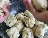Foto langkah ke 8 dari resep Stik bawang renyah gurih tanpa telur.