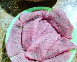 Hình bước làm 2 của món 🥗🍛 Beef steak hình dáng hơi ngộ - Bò bít tết