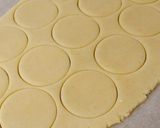 Foto del paso 1 de la receta: Alfajores de maicena