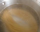 Foto del paso 3 de la receta: Los clásicos (para estudiantes sin tiempo) Pasta con atún y crema