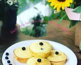 Hình bước làm 5 của món Bánh bông lan sữa chua nhân việt quất sấy khô
