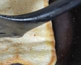 Foto langkah ke 3 dari resep Sarapan sat-set roti bakar teflon mentega.