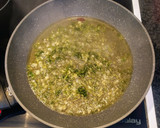 Foto del paso 2 de la receta: Higaditos de pollo encebollados