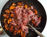 Foto langkah ke 5 dari resep Daging Sapi Lada Hitam (Black Pepper Beef).