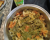 Foto del paso 5 de la receta: Pasta con ensalada china y pesto Exprés