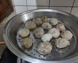 A picture of step 6 of Soyabean Momos.