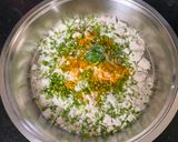 લીલા લસણ વાળો રોટલો (Green Garlic Rotlo Recipe In Gujarati) રેસીપી સ્ટેપ1ફોટો