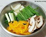 Hình bước làm 1 của món Miến xào cay 비빔당면