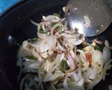A picture of step 2 of Tomato and Onion Chutney.