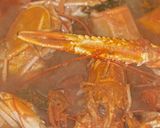 Foto del passaggio 3 della ricetta Risotto alla Crema di Scampi con Crudo di Gamberi Rossi (Healthy Ed. Senza Panna/Burro)